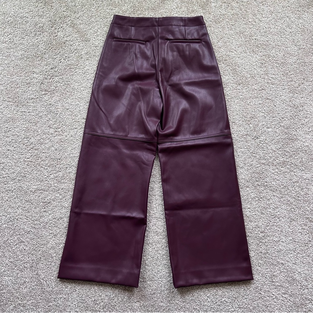 Banana Republic NWT Wide-Leg Ultra High-Rise Vegan Leather Pant Burgundy 4P - Picture 9 of 12
